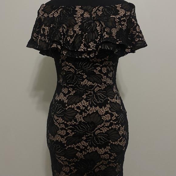 Lace BodyCon Dress - Picture 2 of 9